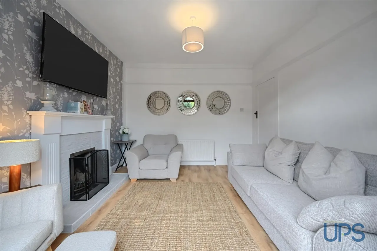 Ashton Avenue, Finaghy Road North, BT10, photo 6