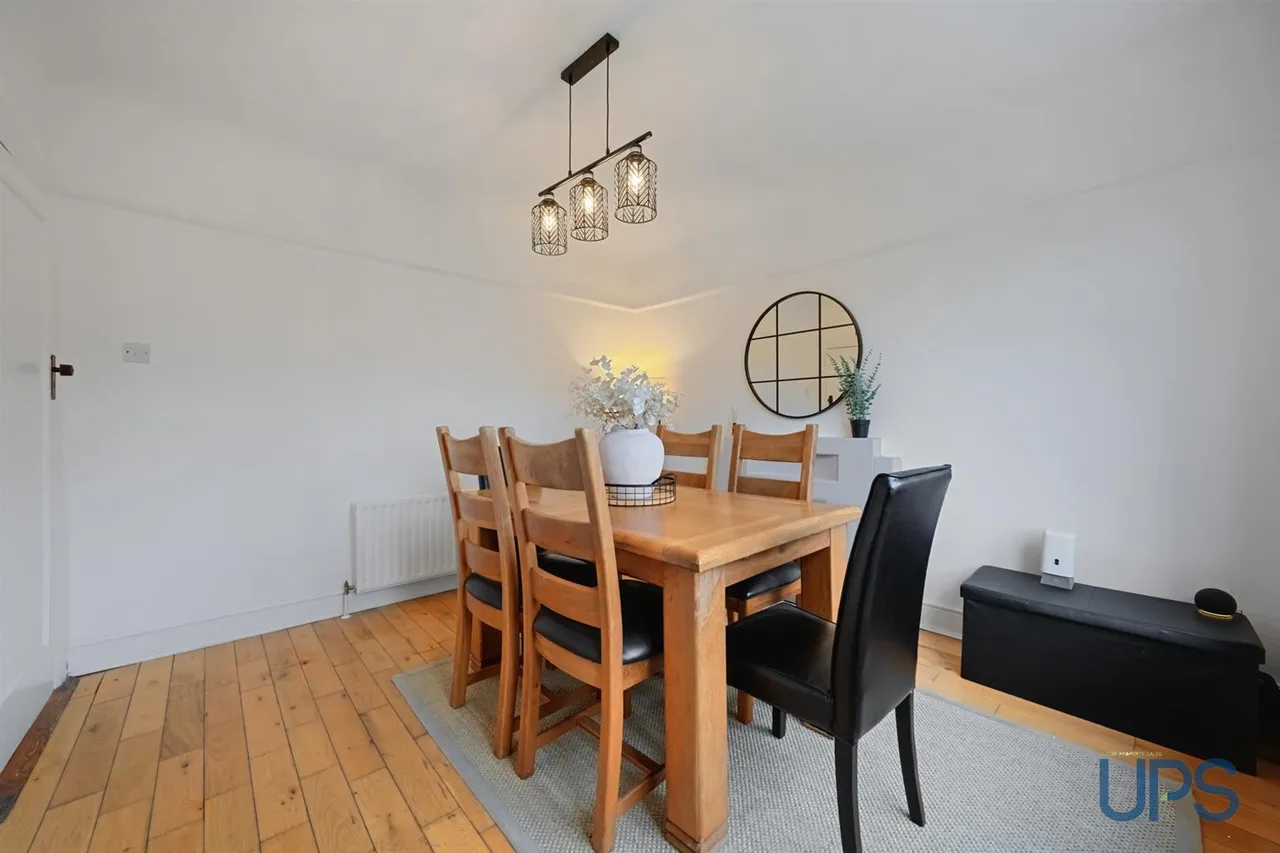 Ashton Avenue, Finaghy Road North, BT10, photo 8