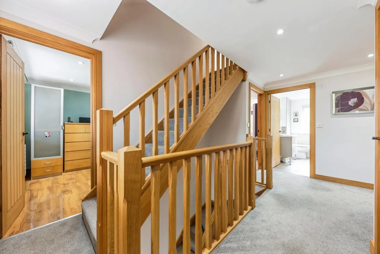Low Road, Barrowby, NG32, photo 10