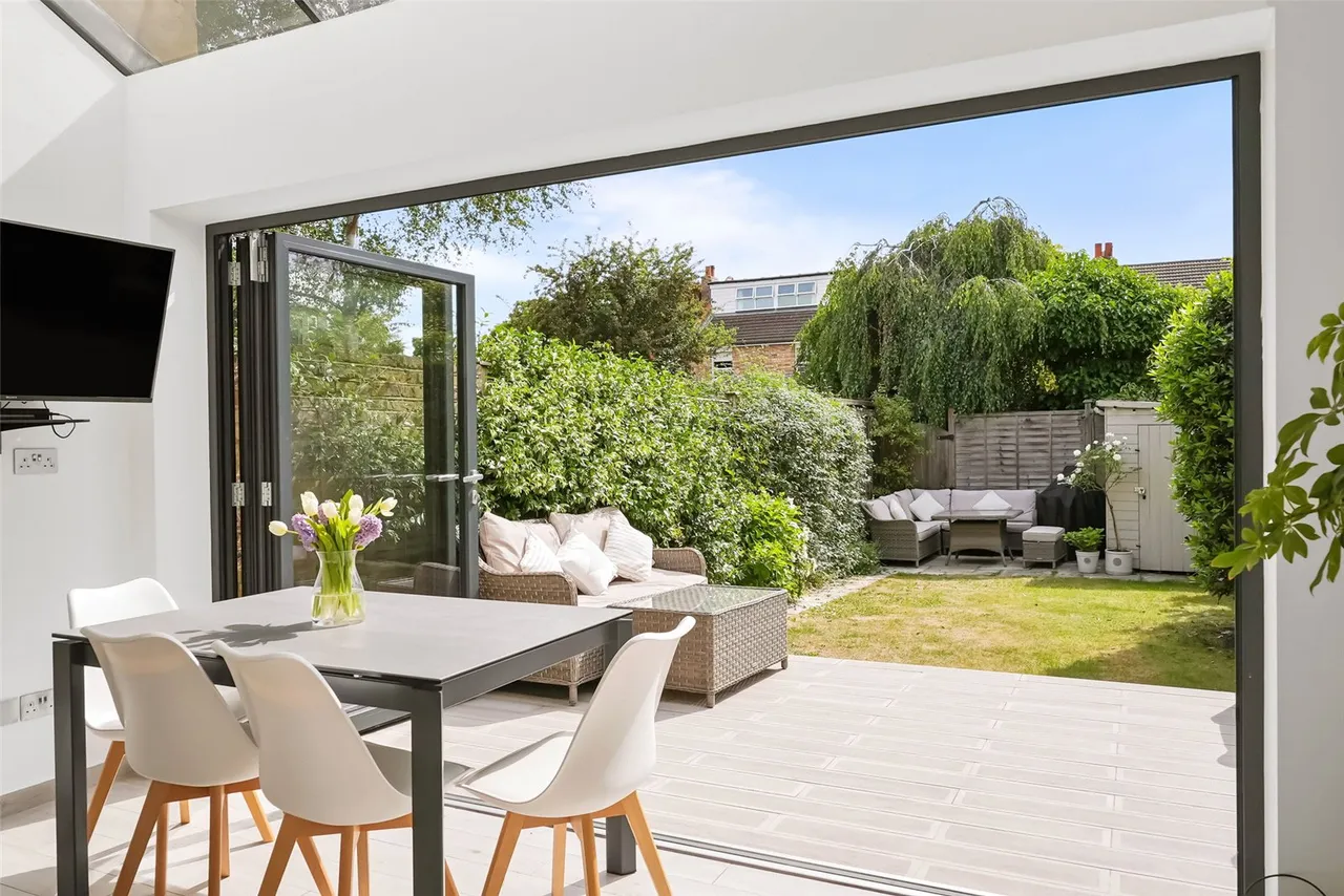 Blackmores Grove, Teddington, TW11 9AE, photo 7