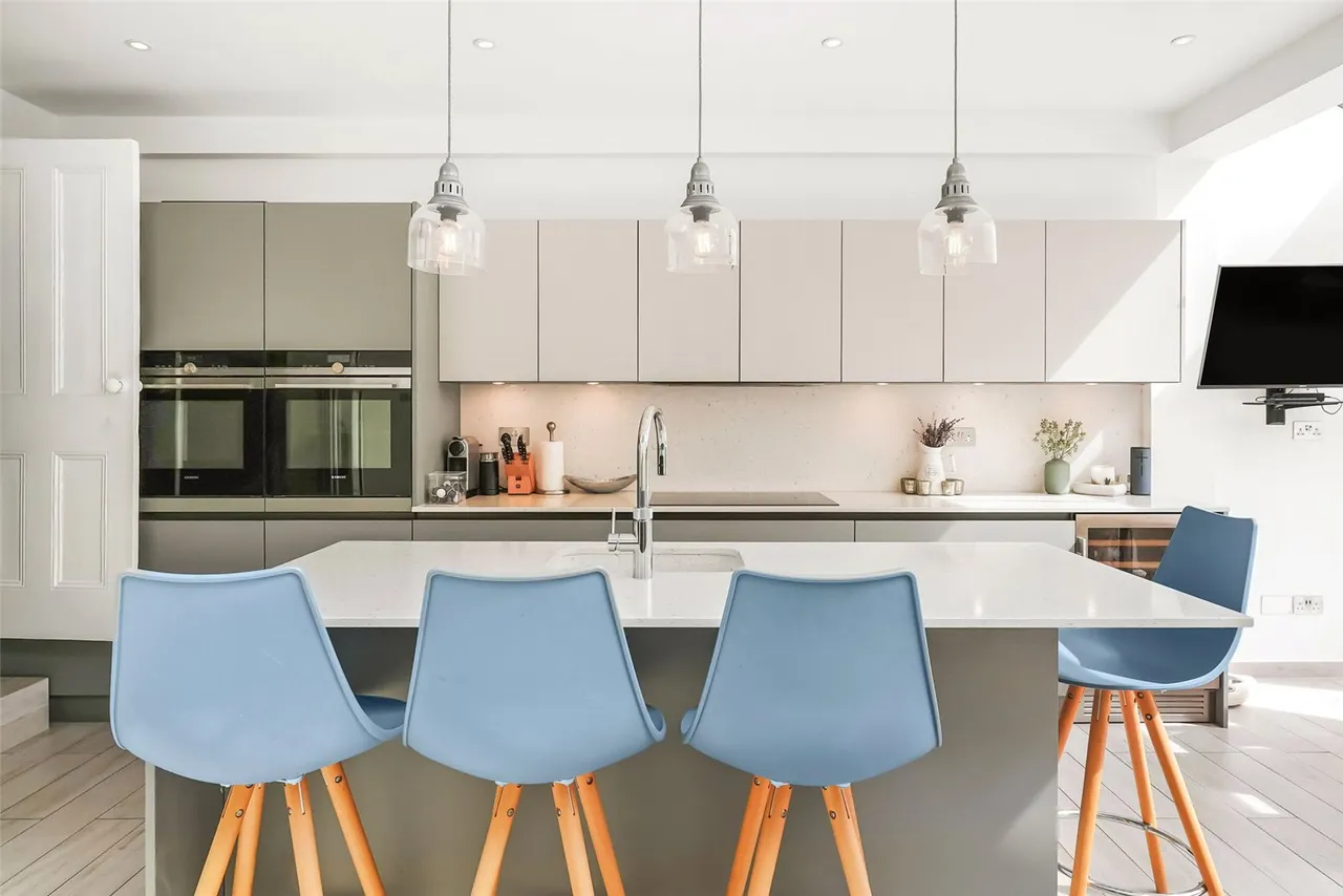 Blackmores Grove, Teddington, TW11 9AE, photo 6