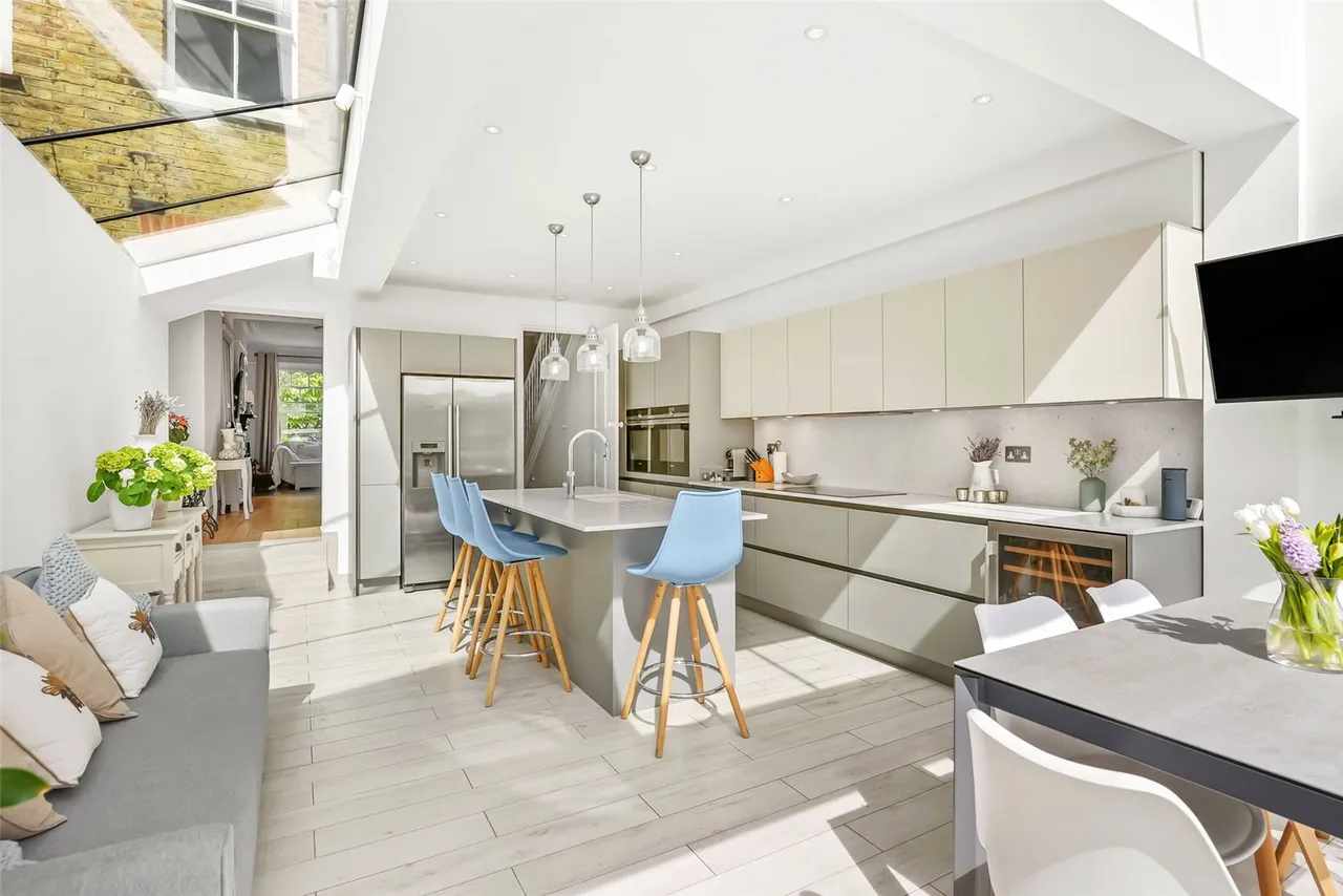 Blackmores Grove, Teddington, TW11 9AE, photo 5