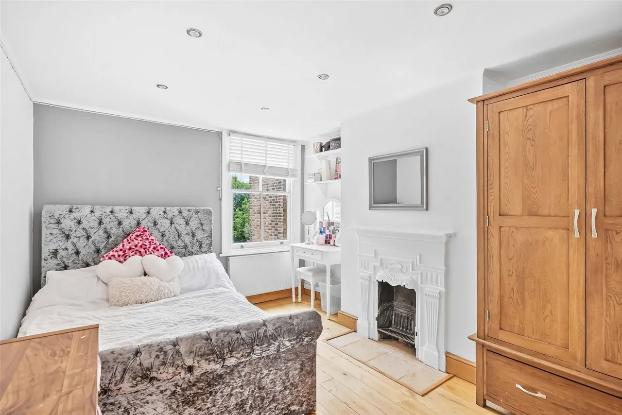 Blackmores Grove, Teddington, TW11 9AE, photo 9