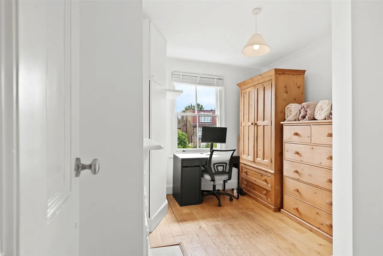 Blackmores Grove, Teddington, TW11 9AE, photo 10