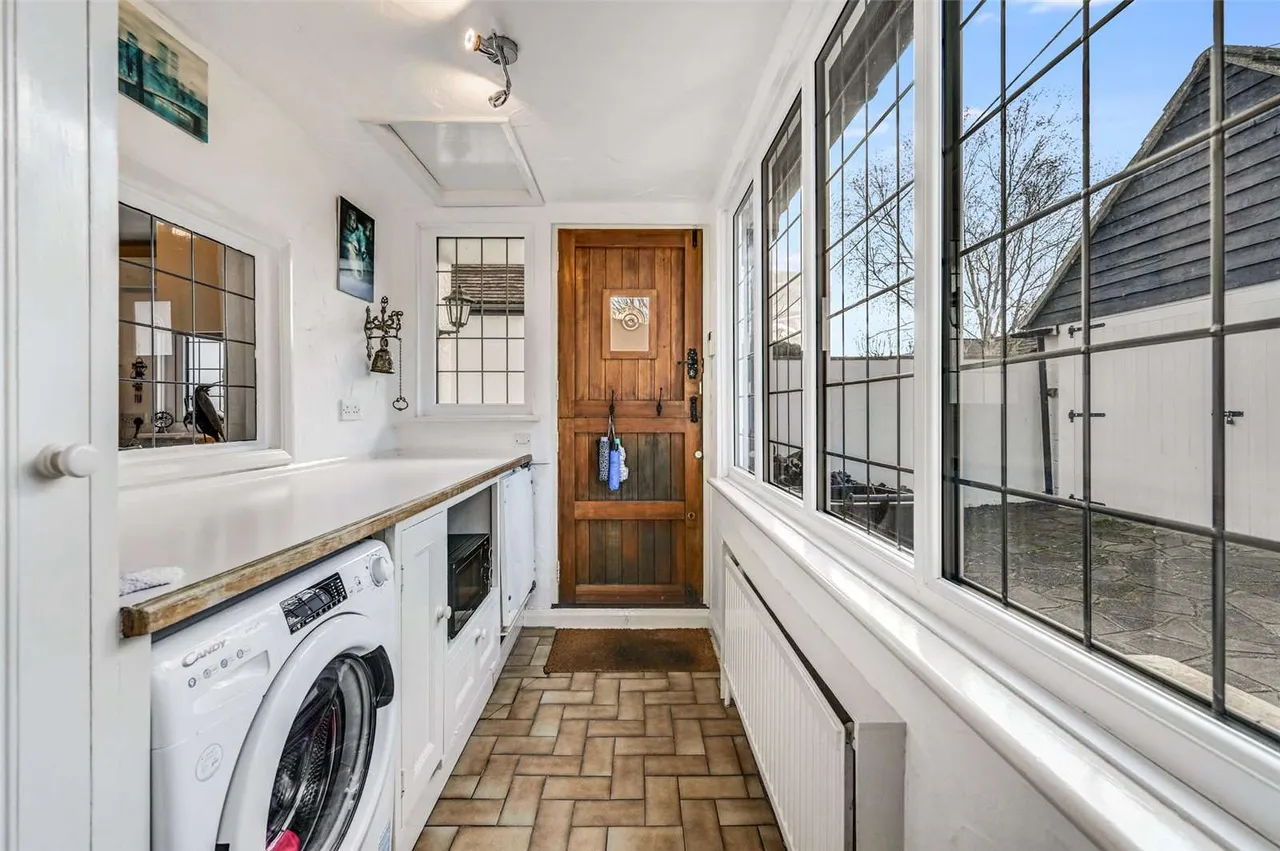 Dunmow Road, Leaden Roding, Dunmow, Essex, CM6 1QA, photo 9