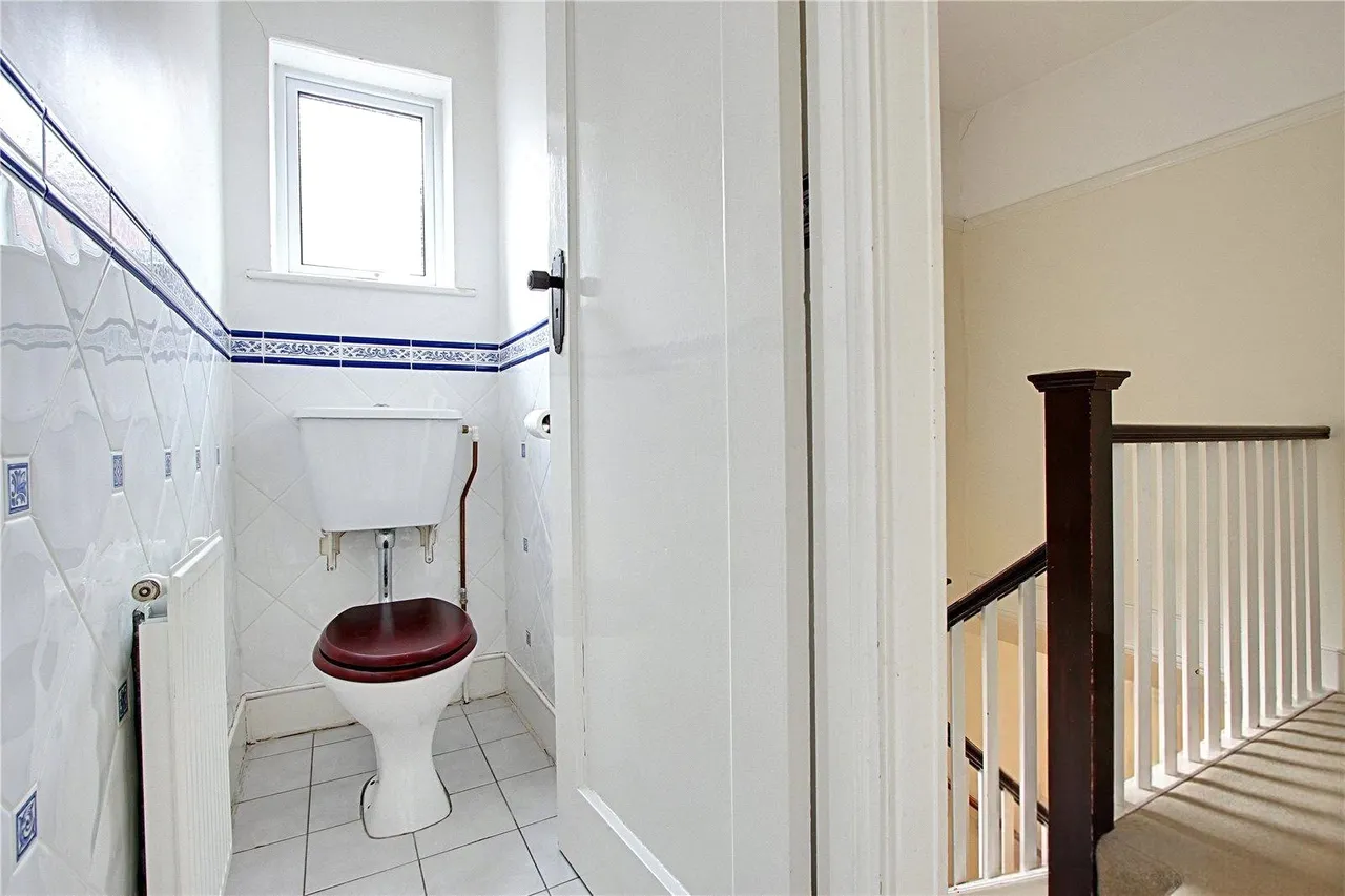 Browning Road, Enfield, Middlesex, EN2 0HH, photo 14