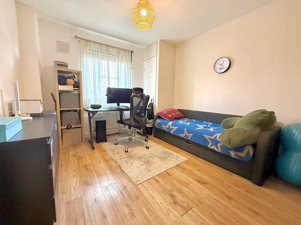 Daimler Drive, Dunstable LU6 1FE, photo 5