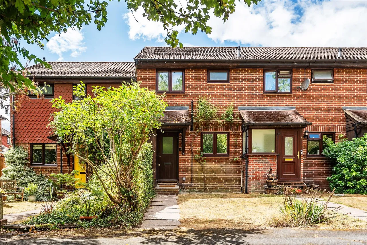 Honeysuckle Lane, North Holmwood, RH5, photo 18