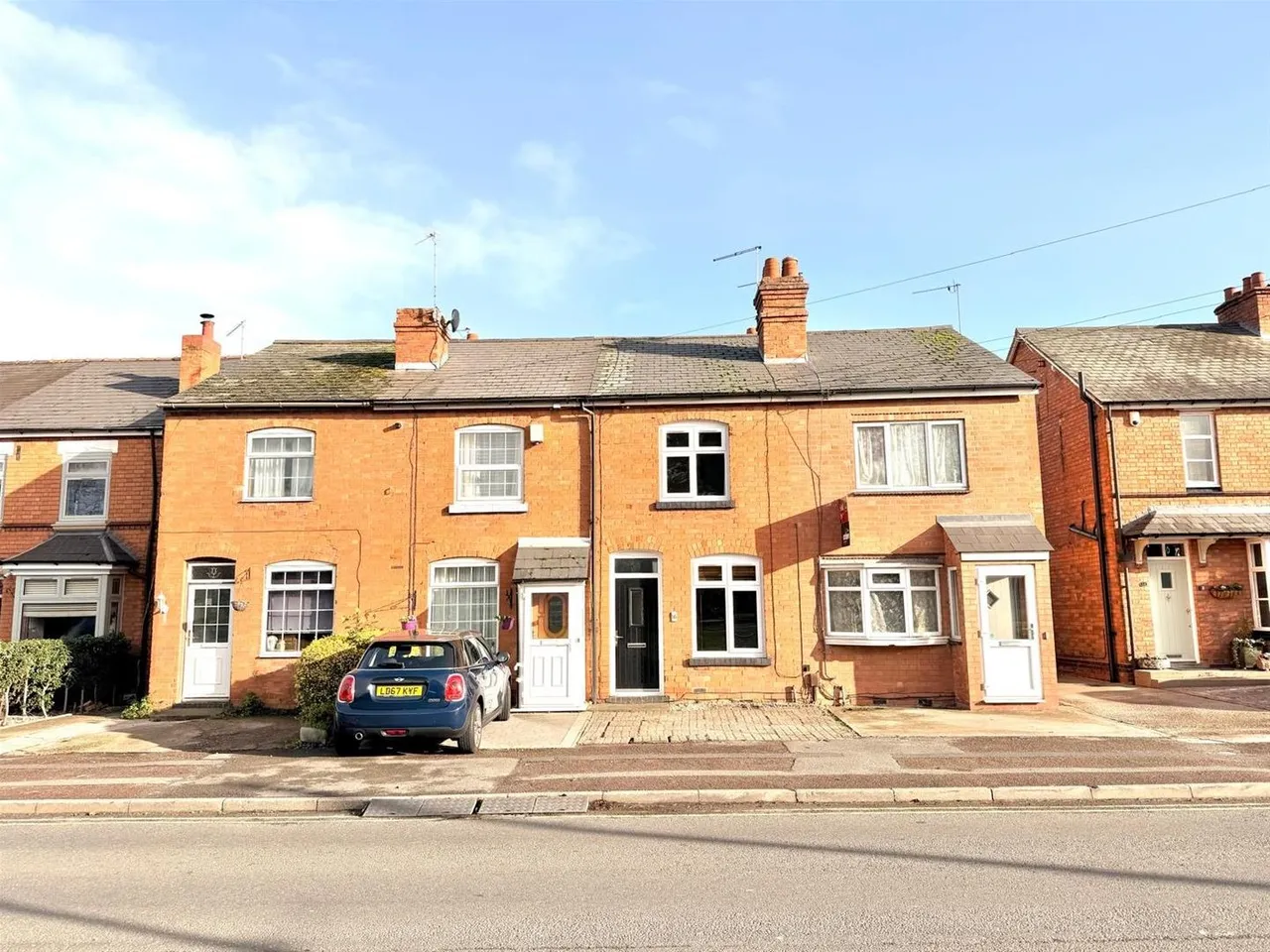 2 bed house to rent, Birmingham Road, Studley