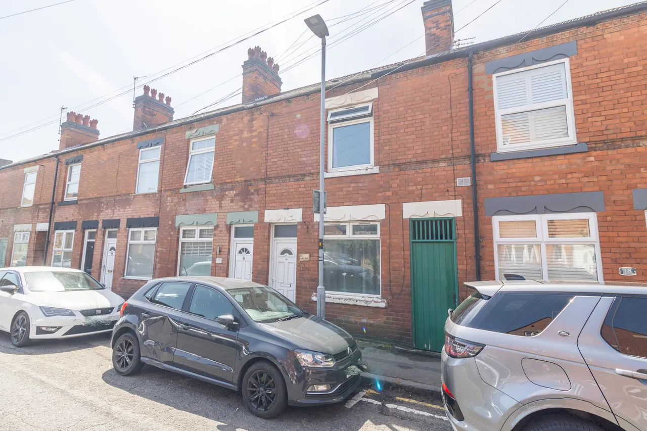 2 bed house for sale — Alma Road, Hinckley, Hinckley, LE10 1PN