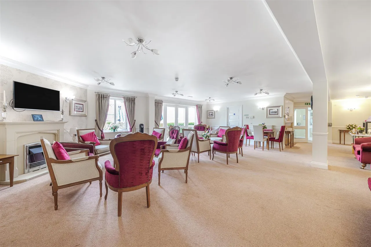 Somerford Road, Cirencester, GL7, photo 11