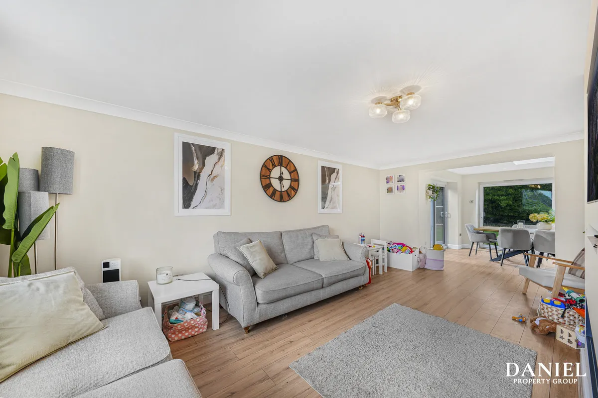 Bourne Avenue, Laindon, SS15, photo 10