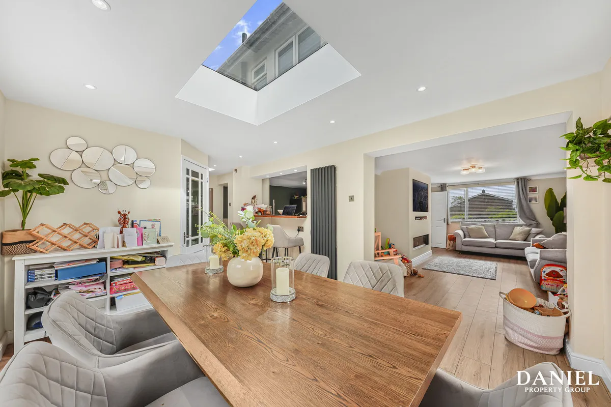 Bourne Avenue, Laindon, SS15, photo 4
