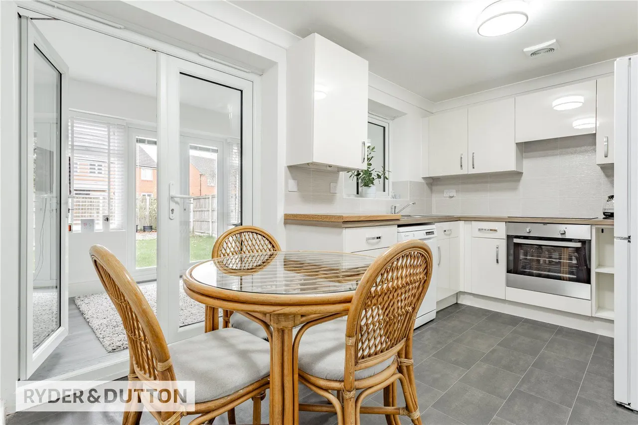 Queen Victoria Street, Balderstone, OL11, photo 5