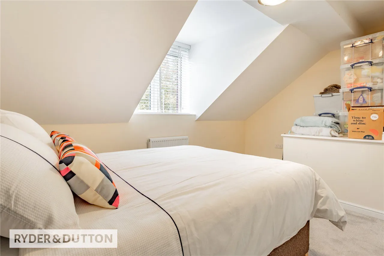 Queen Victoria Street, Balderstone, OL11, photo 9