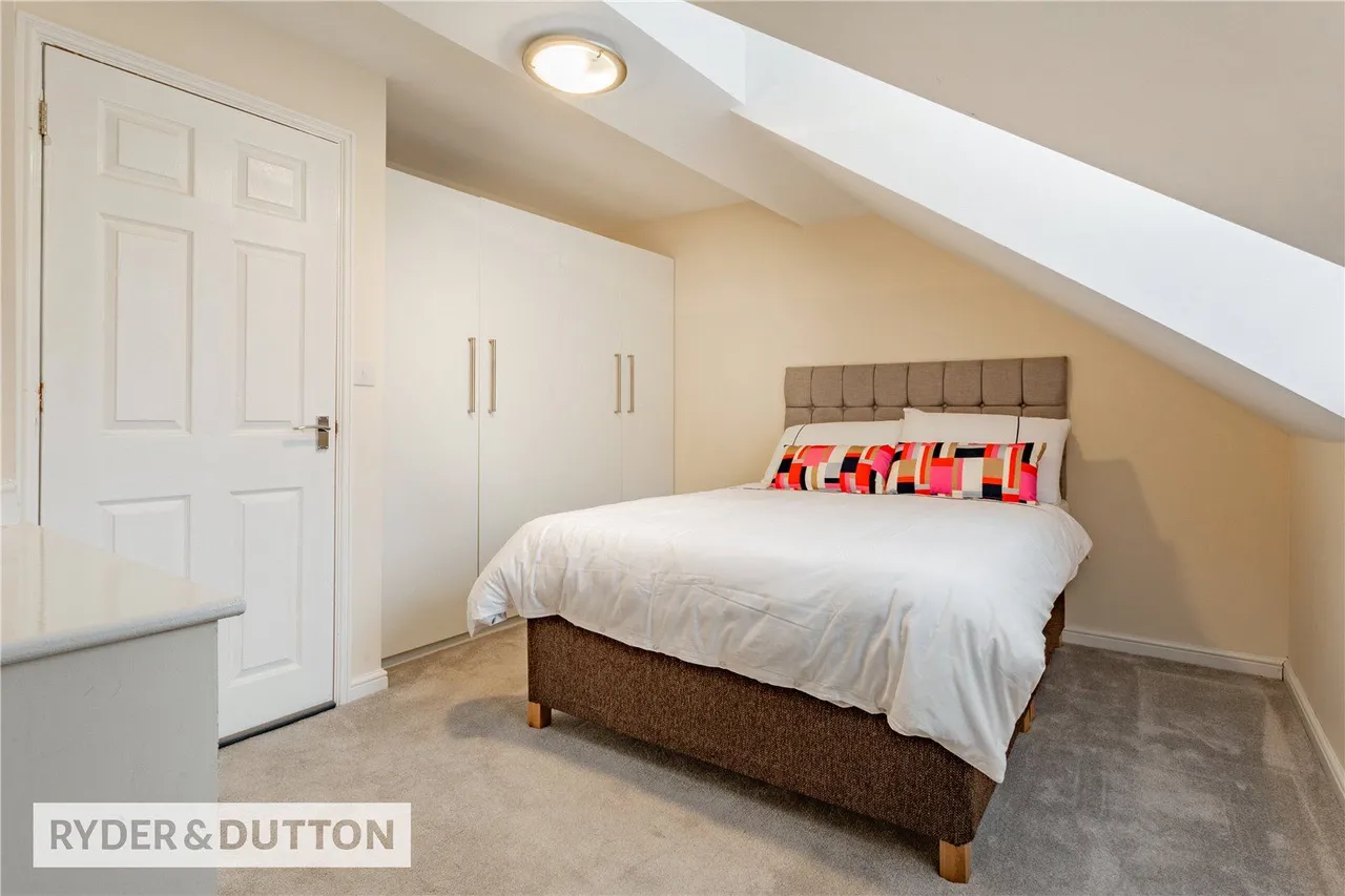 Queen Victoria Street, Balderstone, OL11, photo 8