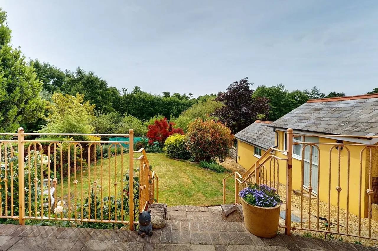 Ashford Road, Fordingbridge, SP6, photo 2