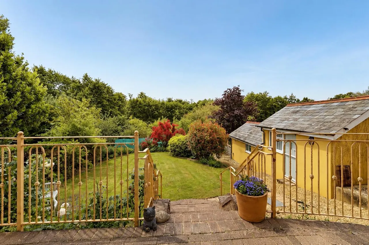 Ashford Road, Fordingbridge, SP6, photo 21