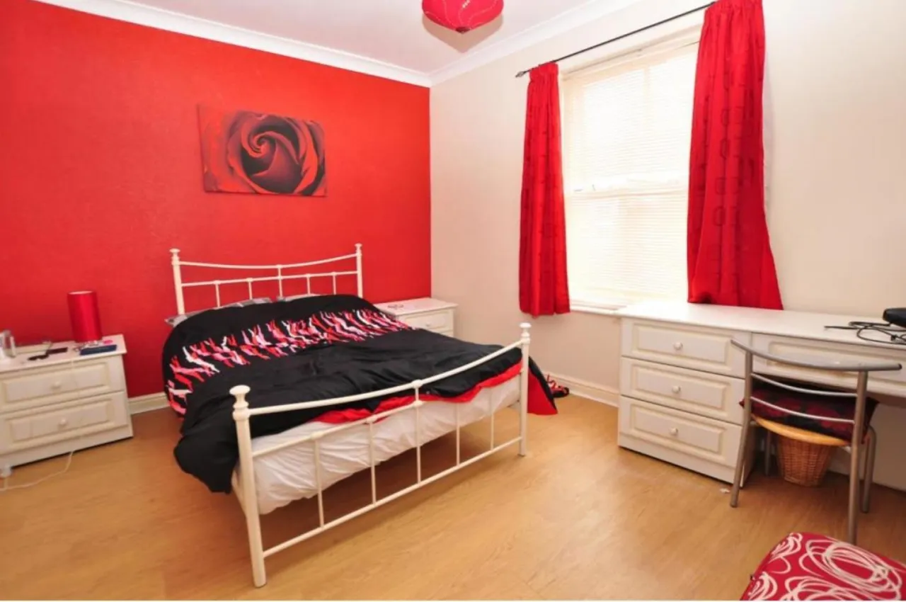 Halesowen Road, Cradley Heath, photo 4