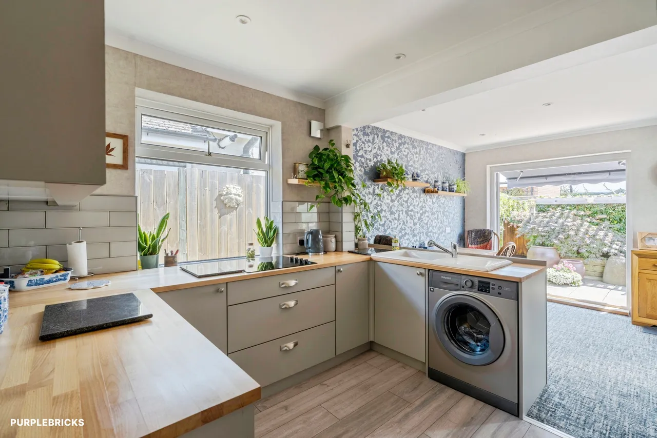 Grand Avenue, Wick, BN17, photo 12