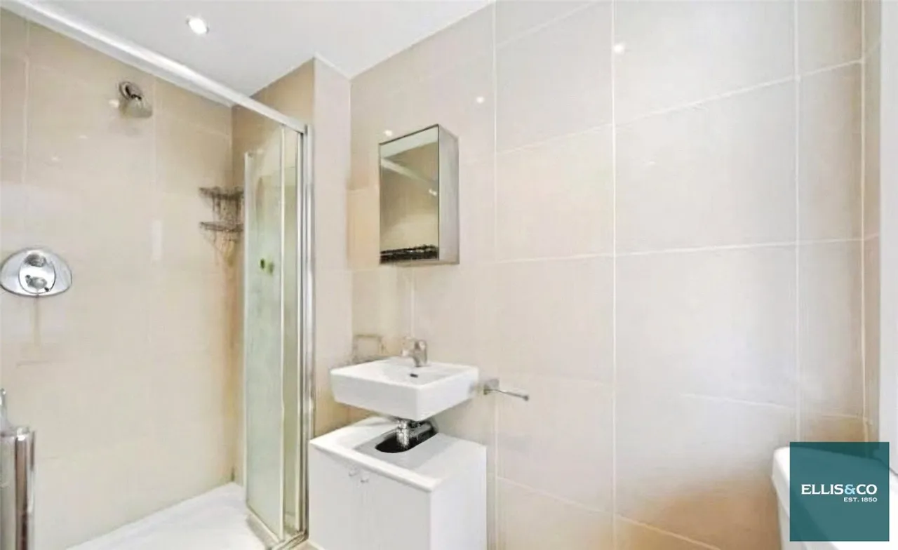 Ballards Lane, Finchley, N3, photo 5