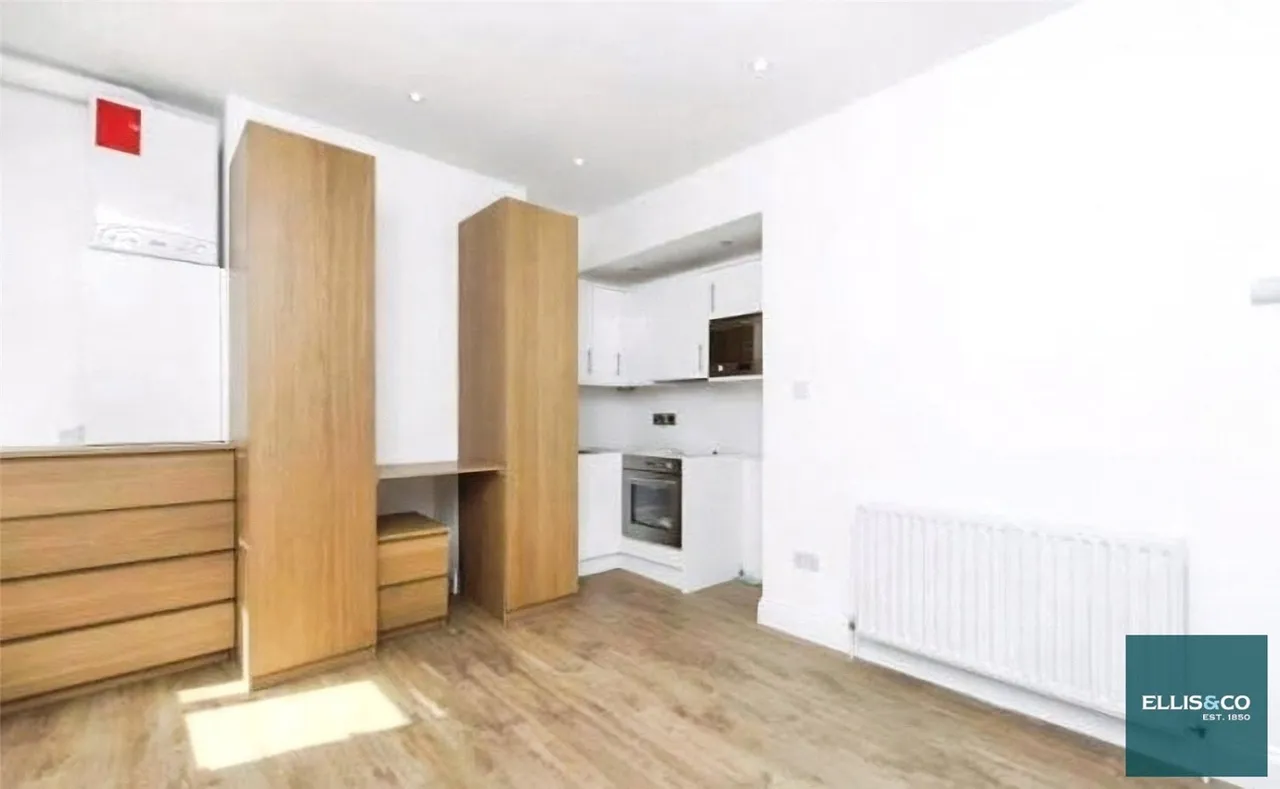 Ballards Lane, Finchley, N3, photo 4