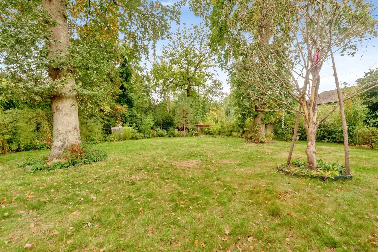 Cobbett Close, Crawley, RH10, photo 3