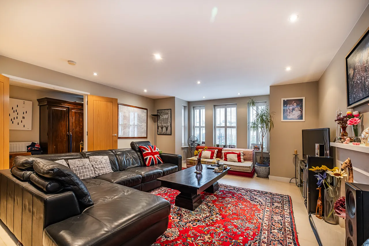 Chartfield Avenue, London, SW15, photo 2