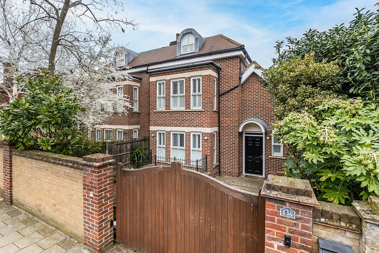 5 bed house for sale — Chartfield Avenue, London, SW15