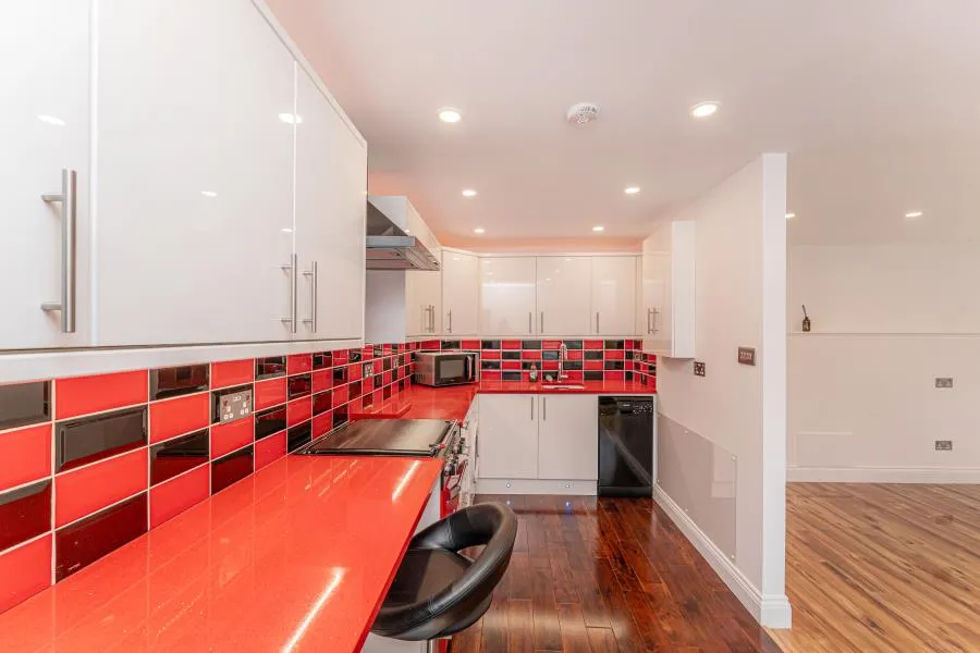 Caroe Court, Edmonton, N9, photo 13