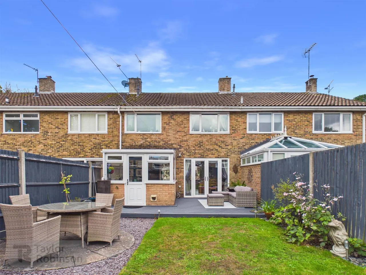 Epping Walk, Furnace Green, RH10, photo 12