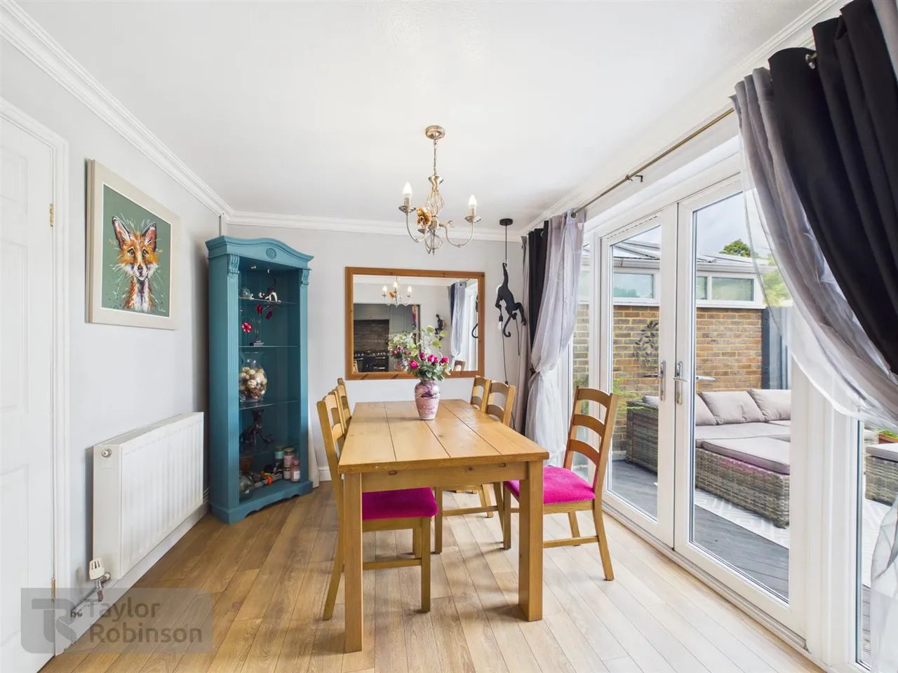 Epping Walk, Furnace Green, RH10, photo 4