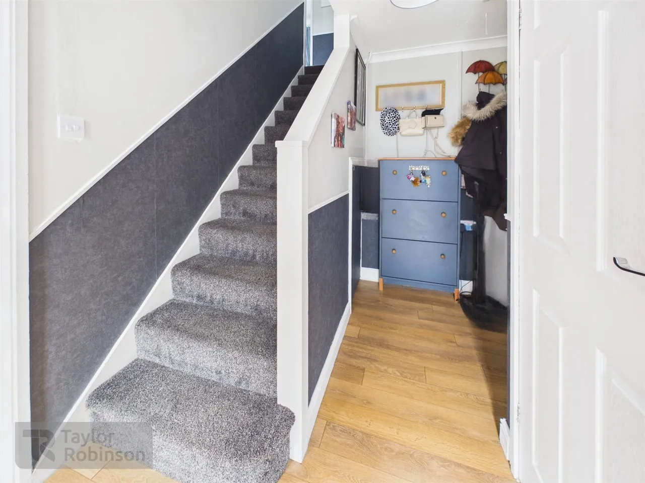 Epping Walk, Furnace Green, RH10, photo 10