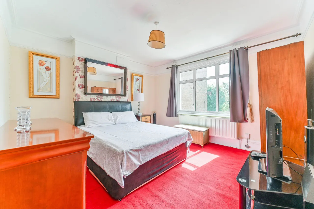 73b Woodside Green, London, photo 12