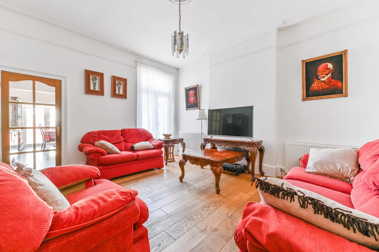 73b Woodside Green, London, photo 4