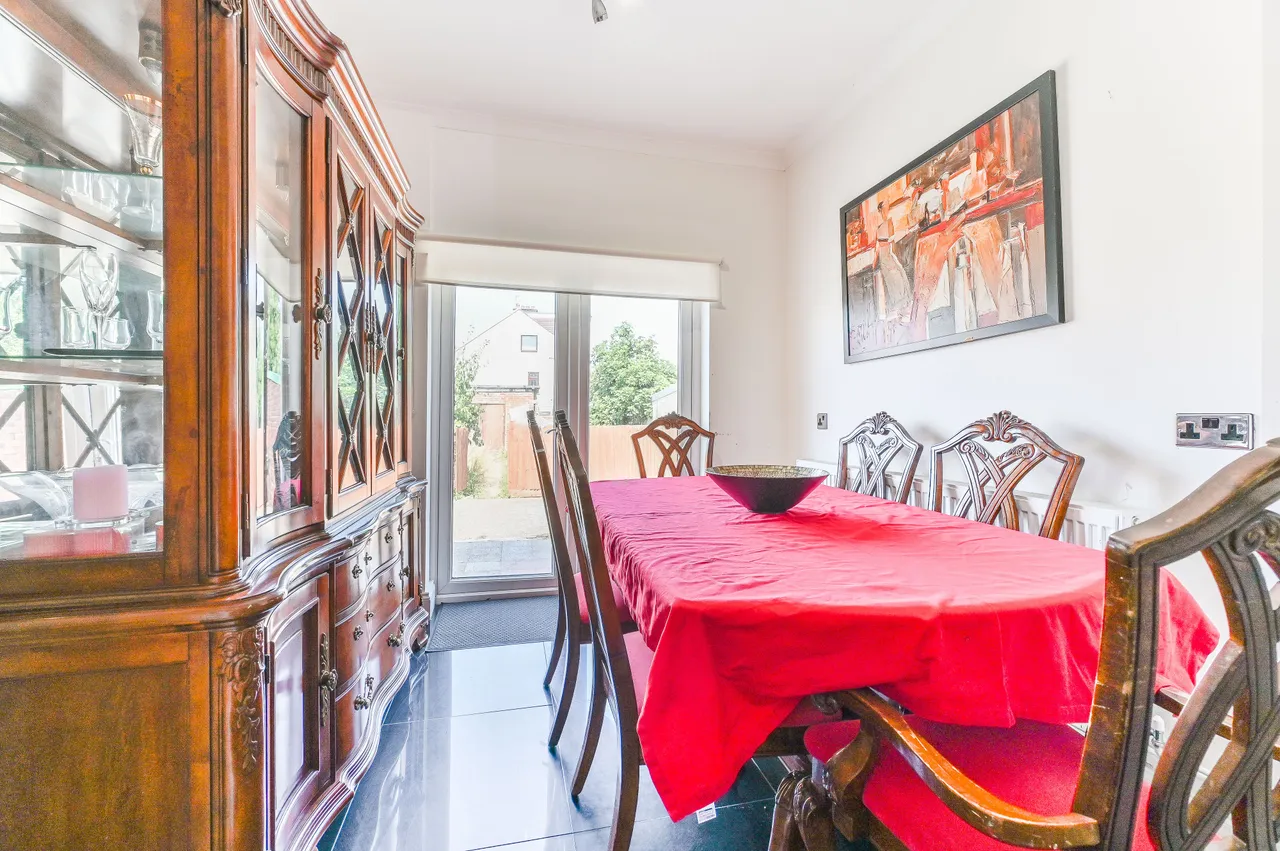 73b Woodside Green, London, photo 8