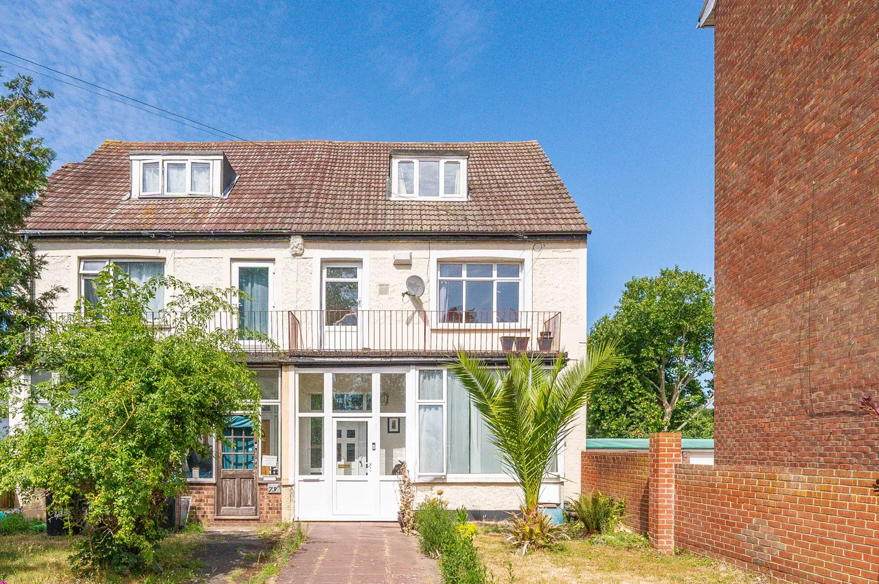 5 bed house for sale — 73b Woodside Green, London