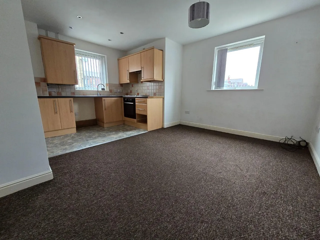 Deardens Street, Bury, BL8 2PB, photo 2
