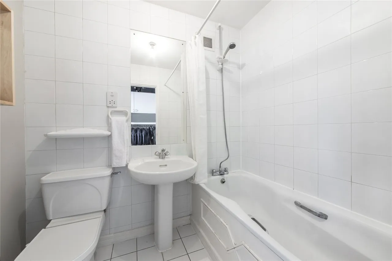 Homer Drive, London, E14, photo 8