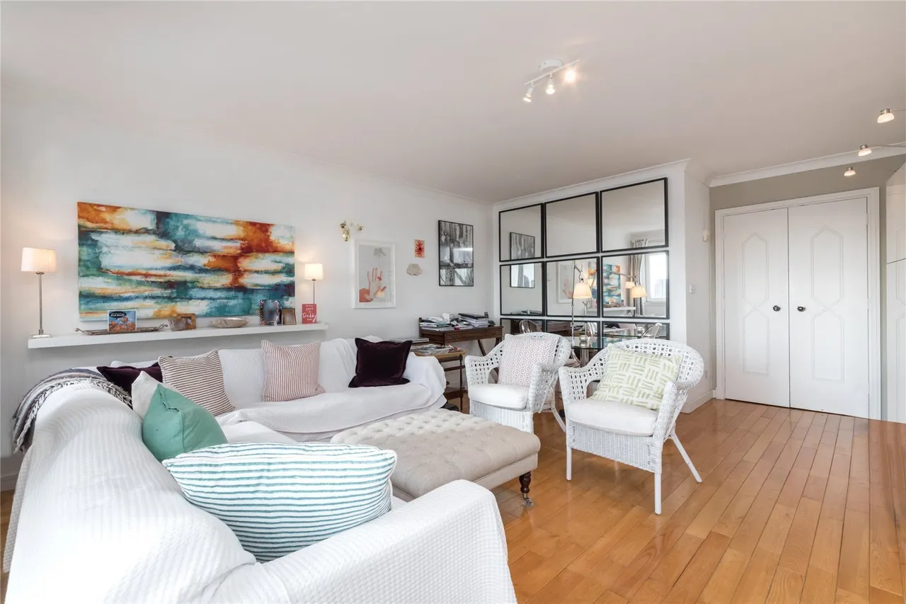 Homer Drive, London, E14, photo 13