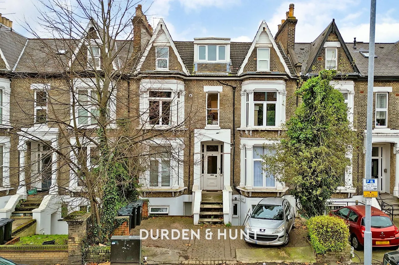 1 bed flat to rent, Hermon Hill, London, E11