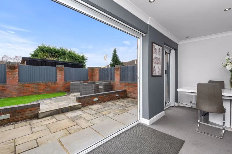 Buckingham Drive, Luton LU2 9RA, photo 4
