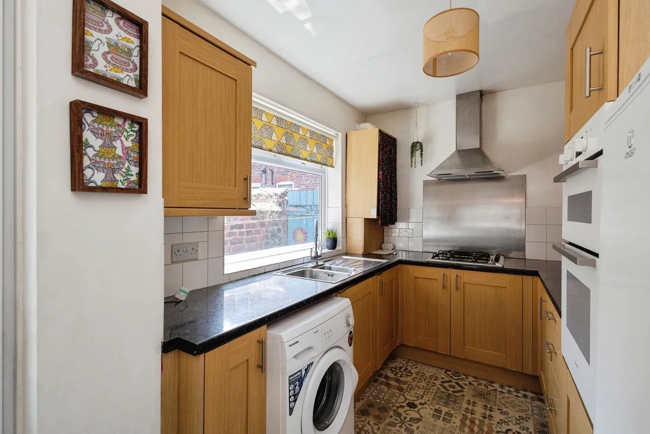Parkfield Avenue, Manchester, Greater Manchester, M14, photo 12