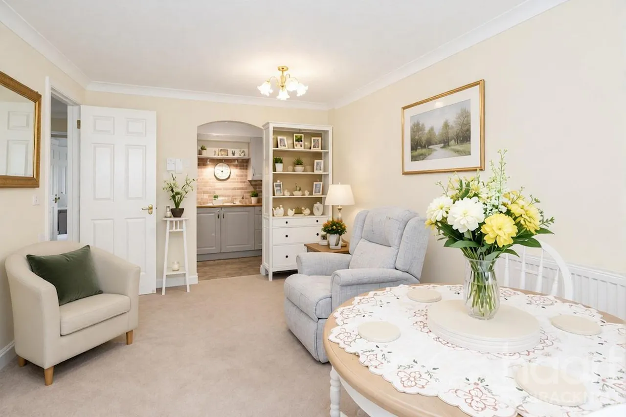 New Road, Crowthorne, RG45, photo 16