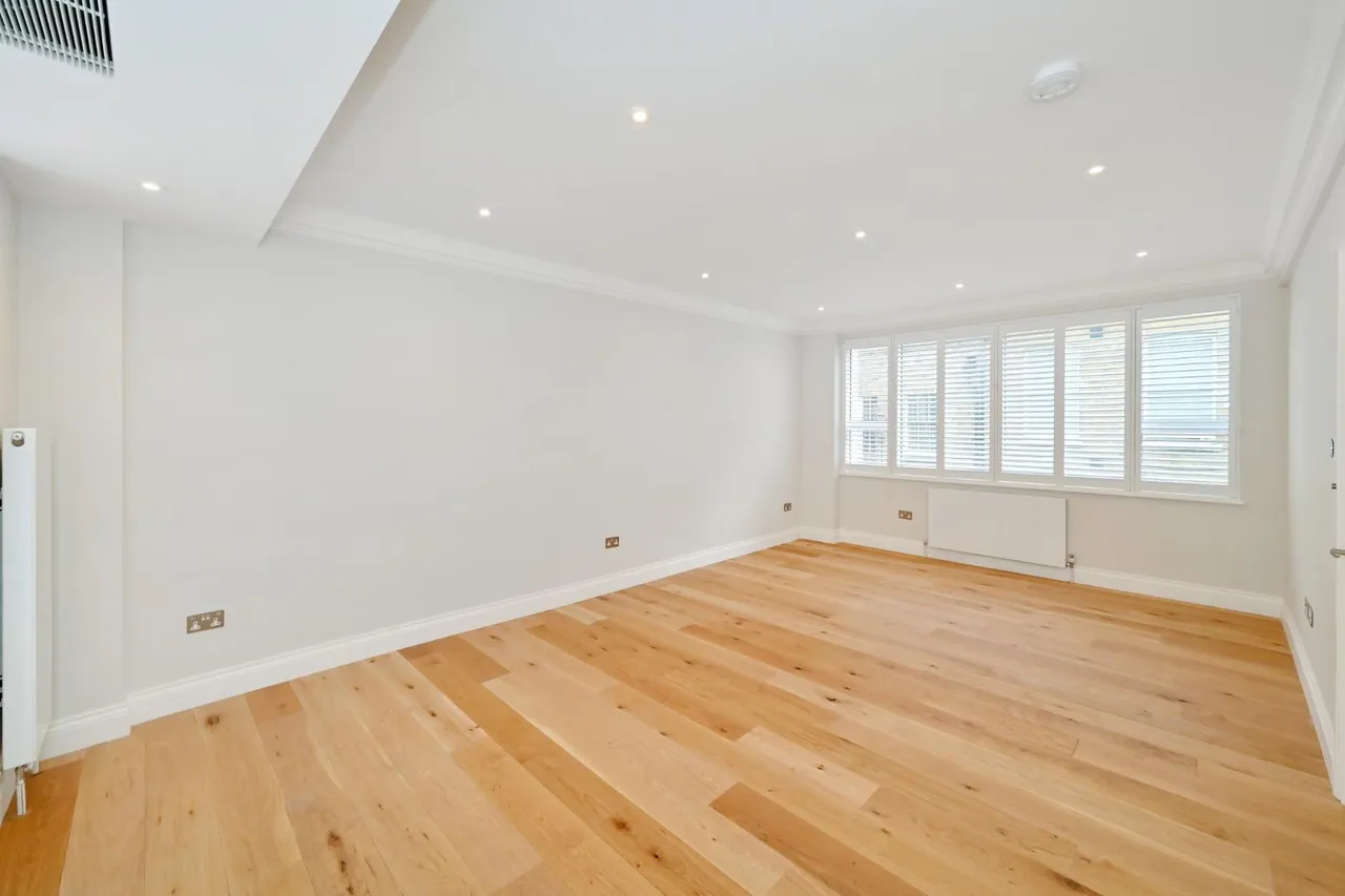 Shepherd Street, Mayfair, W1J, photo 3