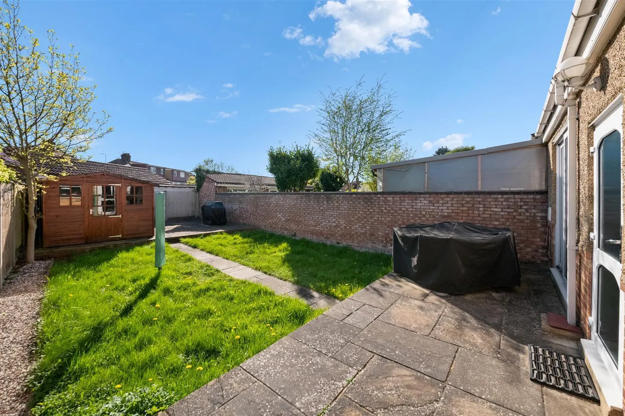 Greencroft Road, Heston, photo 14