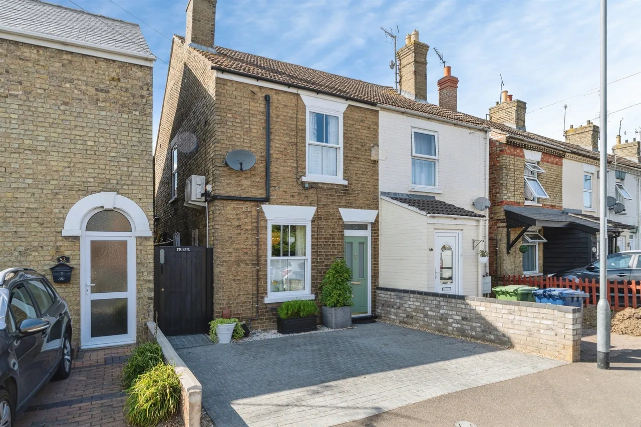 3 bed house for sale — Creek Road, March