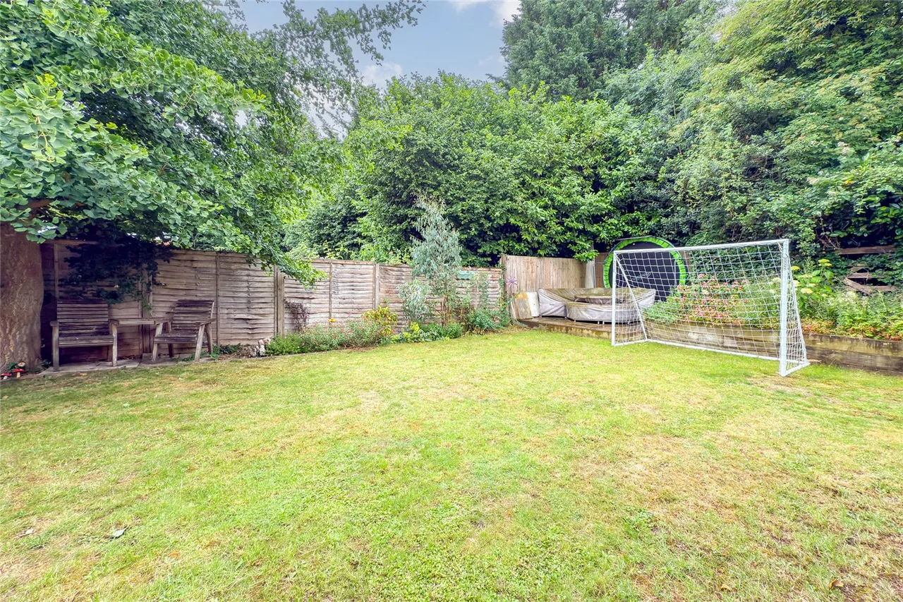 The Park, Redbourn, Hertfordshire, AL3 7LT, photo 11