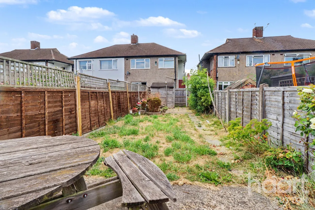 Wrythe Lane, Carshalton, SM5, photo 2