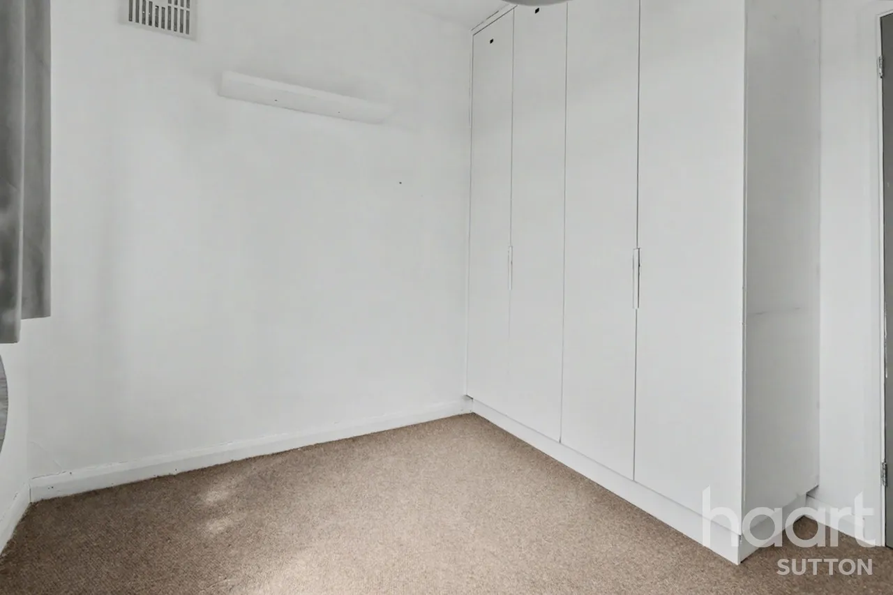 Wrythe Lane, Carshalton, SM5, photo 8